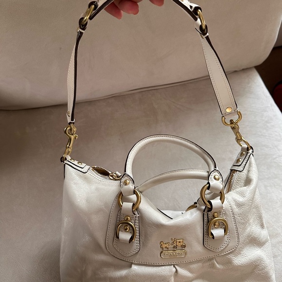 Coach leather bag - Picture 2 of 6